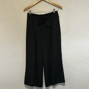 Color black brand DR2 size medium